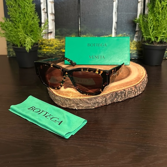 Bottega venta tortoiseshell sunglasses main image 5